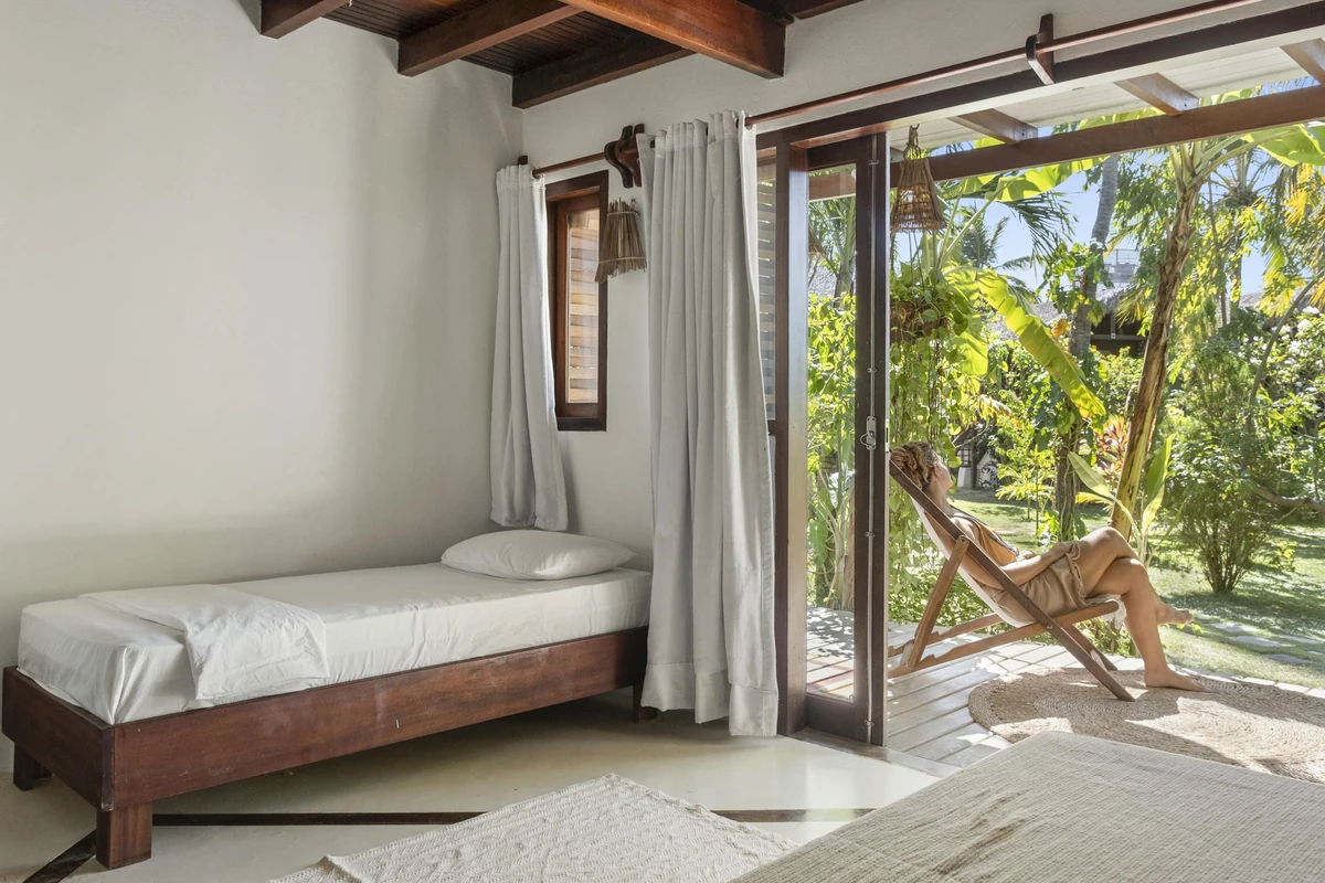 quarto-terreo-varanda-pais-tropical-pousada-icaraizinho-de-amontada-ceara